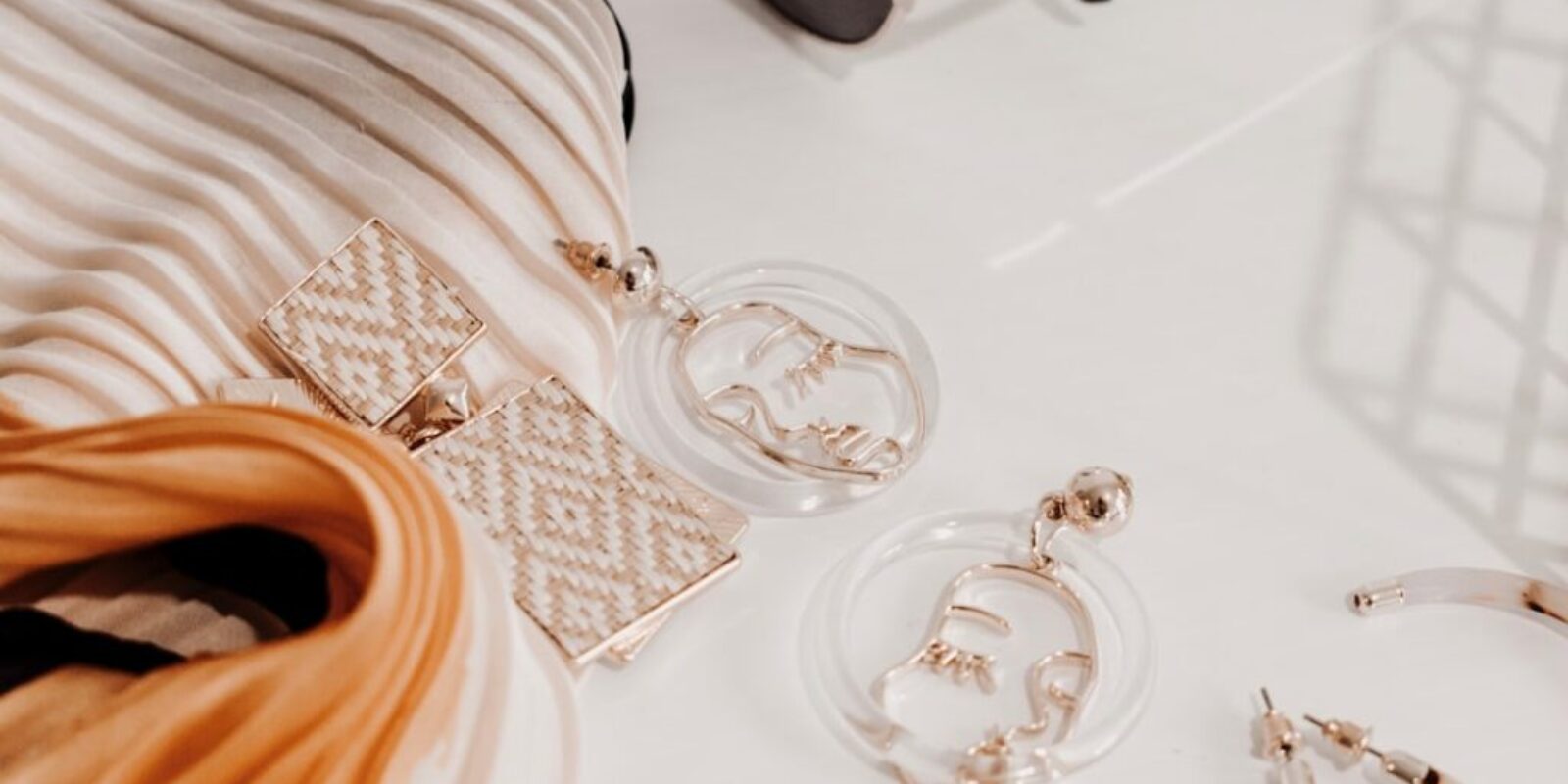 Photo Top 5 akcesoriów, które uzupełnią letnie stylizacje